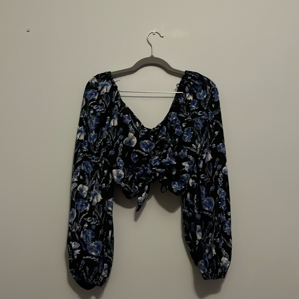 Cropped Blouse with Open Back